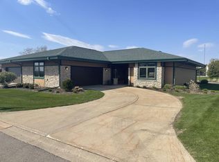 9202 Windy Point, Verona, WI 53593