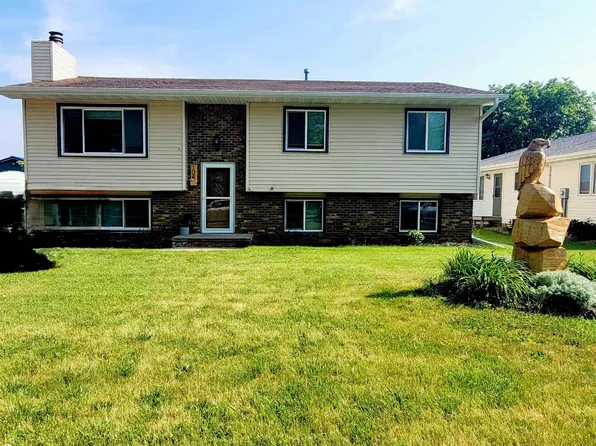 104 16th Ave E, Oskaloosa, IA 52577