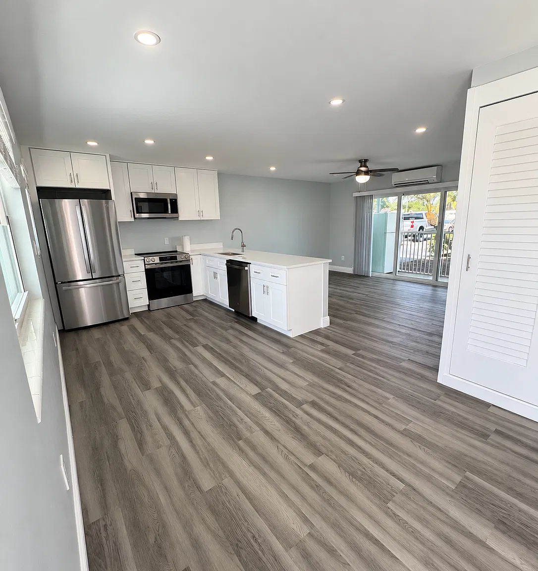 1 bed, 636 sqft, $3,000 — Photo 2