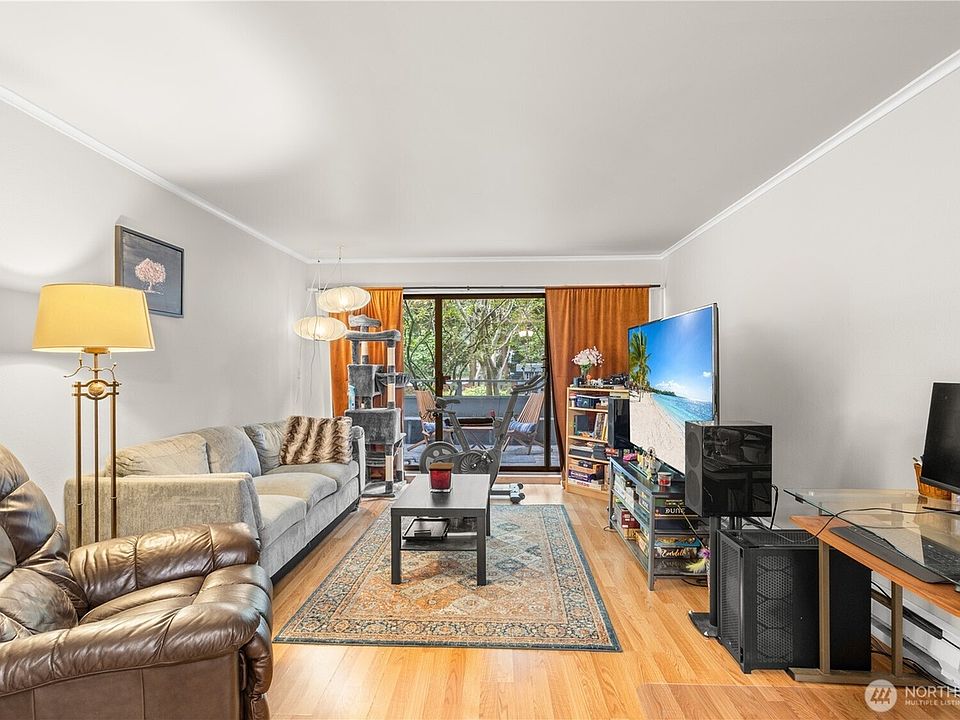 1st image of 7930 SE 34th St APT 203