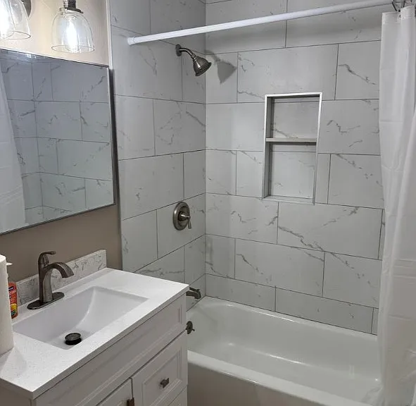 405 S Kroeger St #D — Photo 11