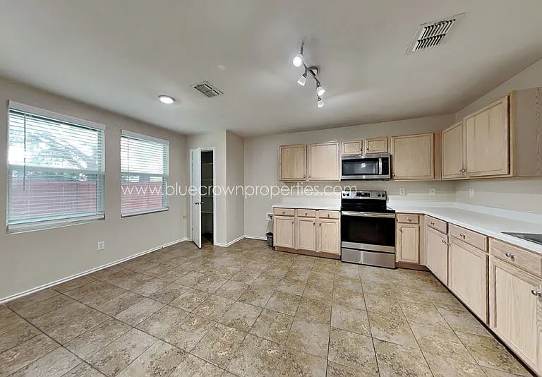 12862 Vassar Dr — Photo 5