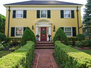 79 Hampton Rd, Garden City, NY 11530