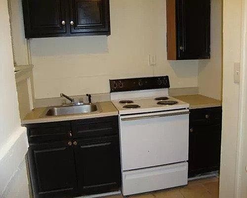 2nd image of 3956 Virginia Ave