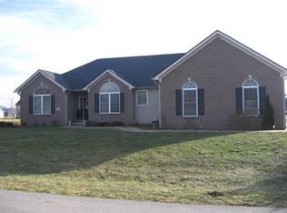 5243 River Birch Dr, Columbus, IN 47201