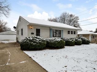 1735 Saunders Cres, Ann Arbor, MI 48103