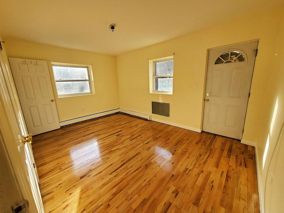1st image of 2313 Loring Pl N #2