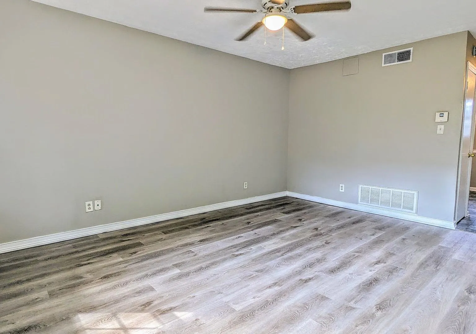 Awesome location! 2/1 Condo near Riverside in Gainesville — Photo 1