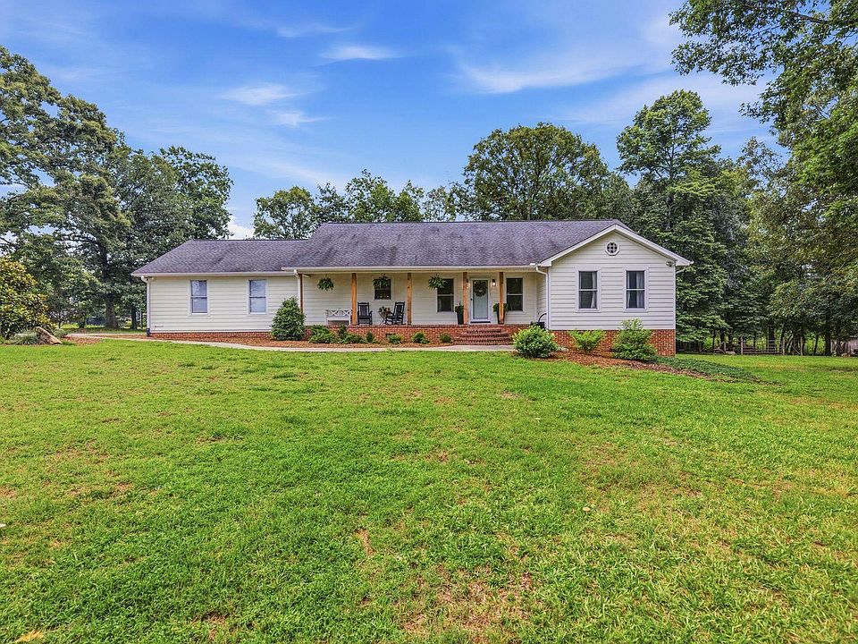 1st image of 868 Bulls Rd