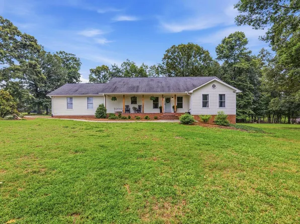 868 Bulls Rd, Taylors, SC 29687