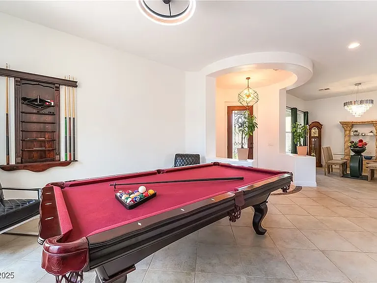 Pool table