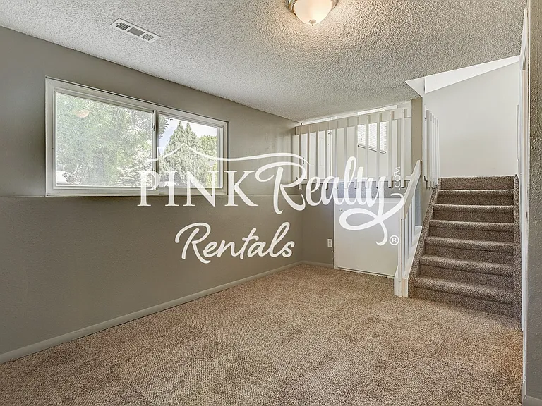 7365 Woodstock St — Photo 8