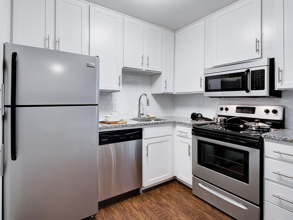 1st image of 4500 Camp Bowie Blvd APT 27