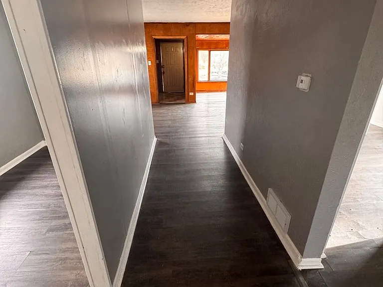 1827 Frances Ave — Photo 4