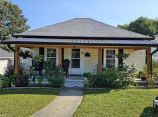 434 Durham St, Mount Airy, NC 27030