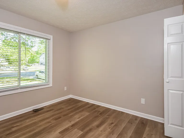 580 Toonigh Rd — Photo 15