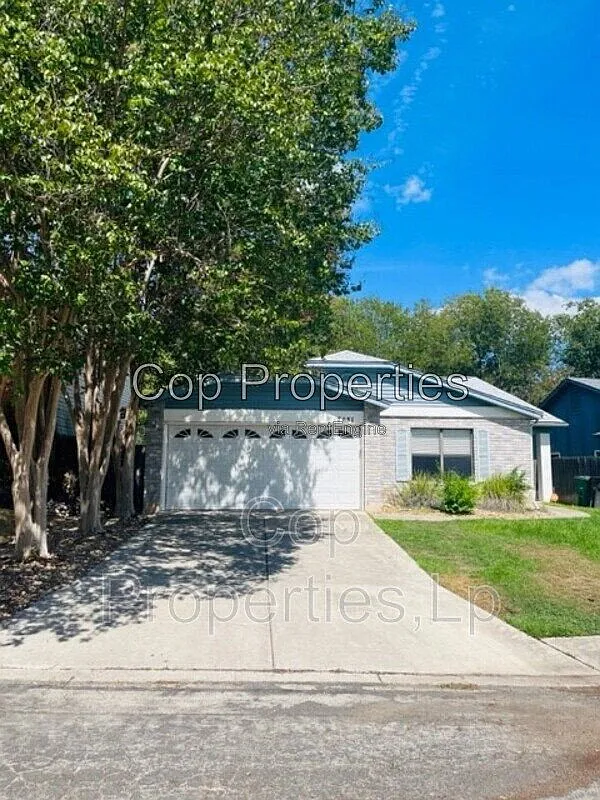 3 bed, 2.0 bath, 2140 sqft, $1,795 — Photo 1