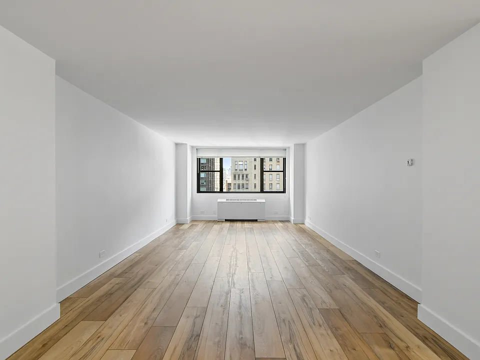 330 W 58th St #14H