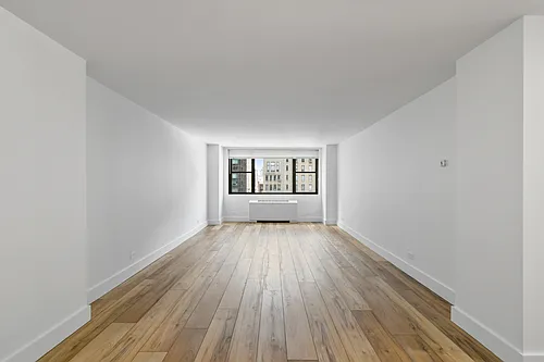 330 W 58th St Photo 1