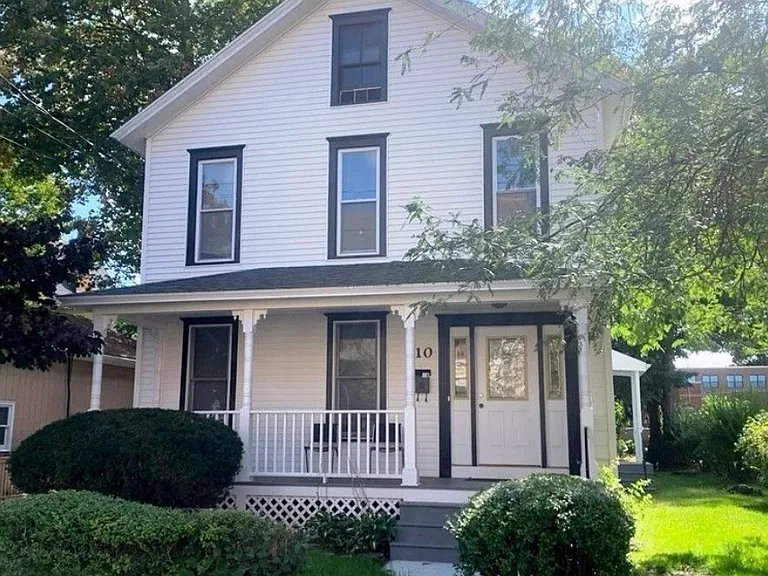 10 Barker St — Photo 2