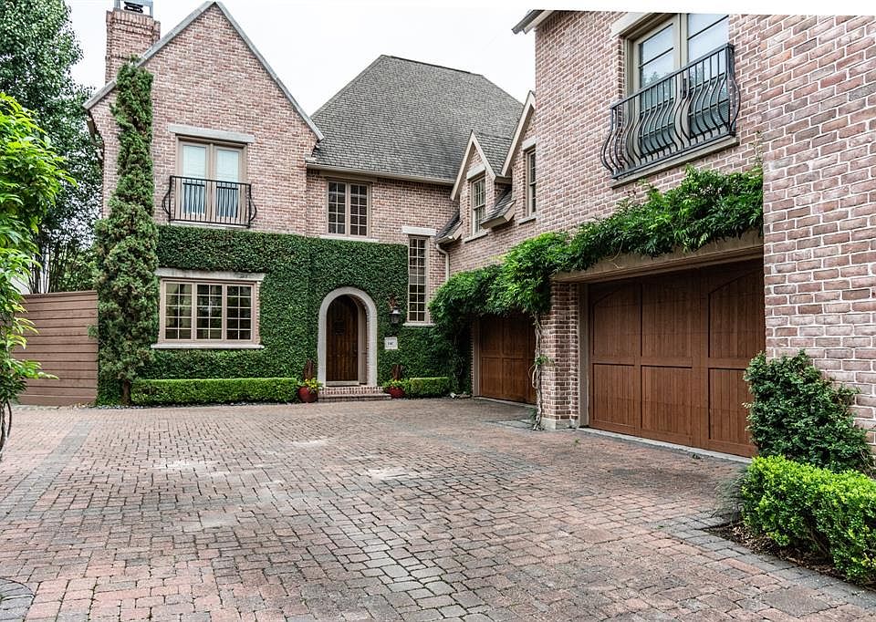 1st image of 14 Lana Ln