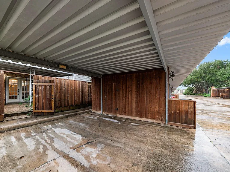 6635 Wanda Ln — Photo 12