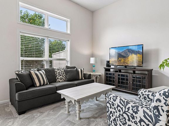 4th image of 5193 Farnham Dr N
