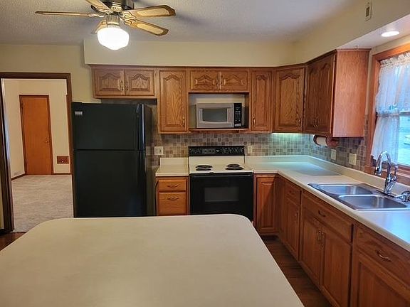 2nd image of 1205 L Ave