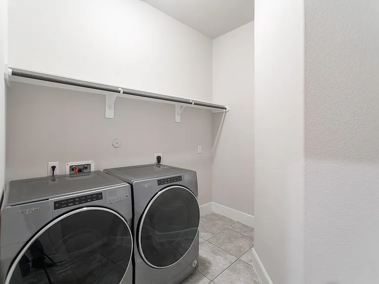 10054 Preserve Way — Photo 31