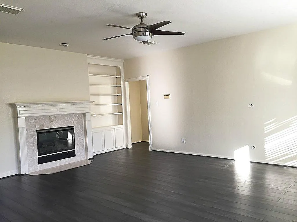 5 bed, 3.5 bath, 3775 sqft, $2,995 — Photo 4