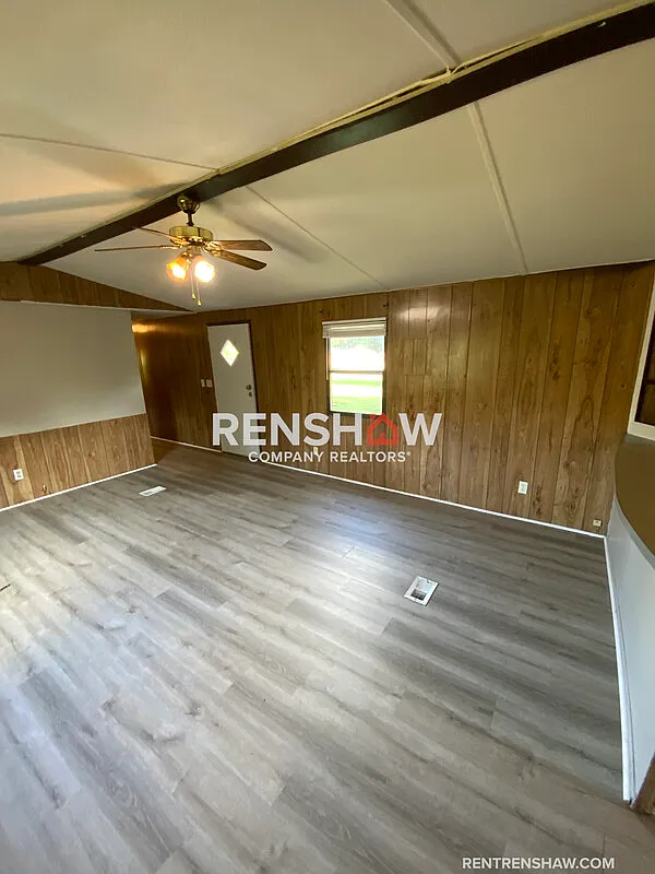 3 bed, 2.0 bath, 1369 sqft, $800 — Photo 3