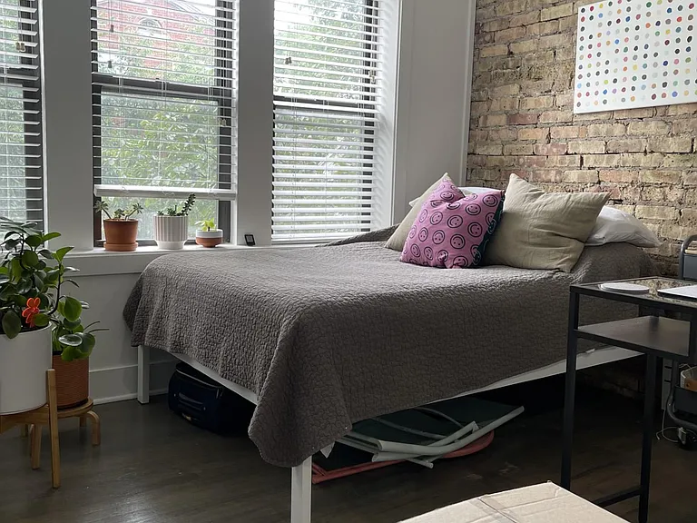 5827 N Ridge Ave #304 — Photo 9