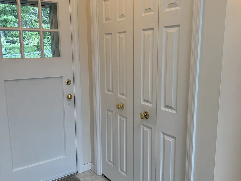517 E Linn St — Photo 20