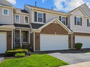 2666 Lorraine Cir, Geneva, IL 60134