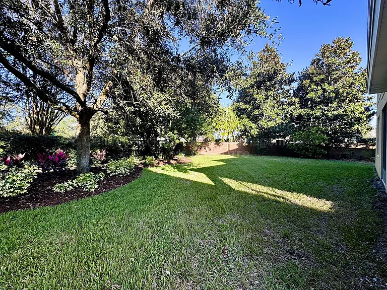 6621 Helmsley Cir — Photo 44