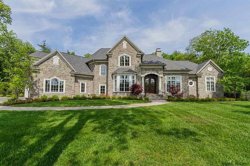 3rd image of 20 ROSE Terrace