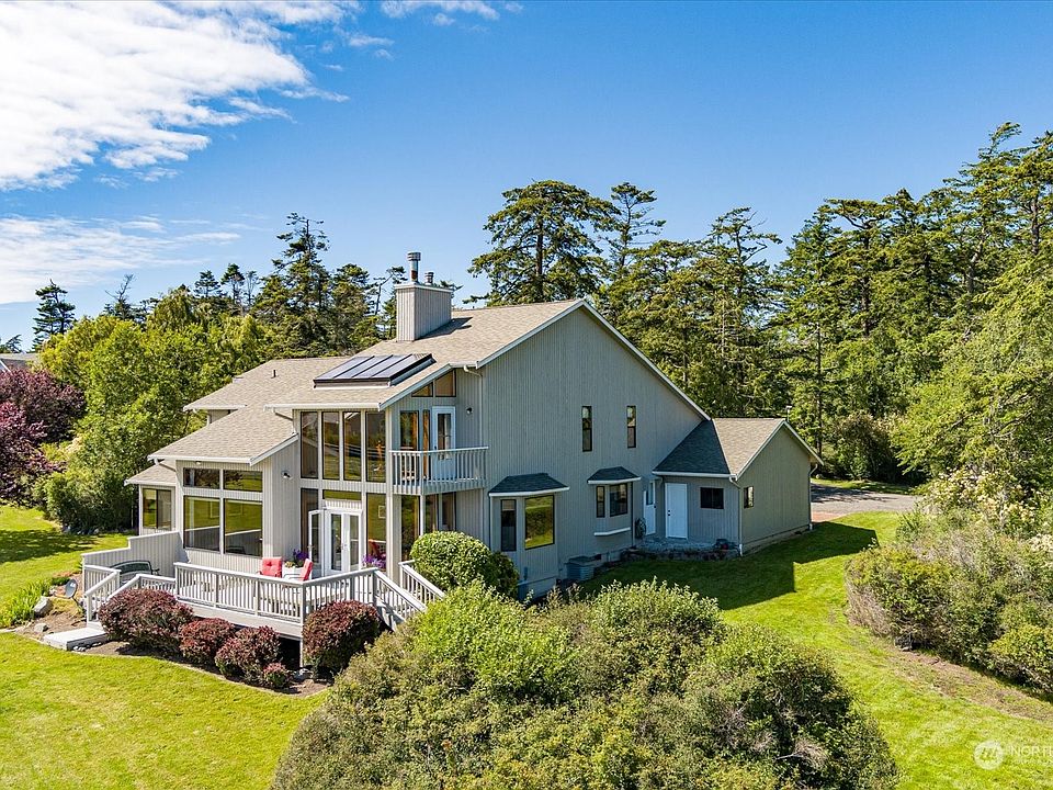 1st image of 979 Windrose Drive