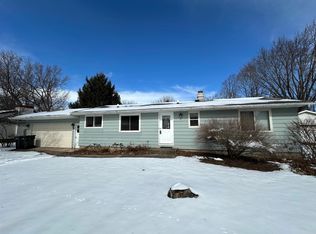 624 Wisconsin St, Waupaca, WI 54981