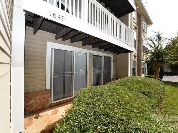 1649 Arlyn Cir, Charlotte, NC