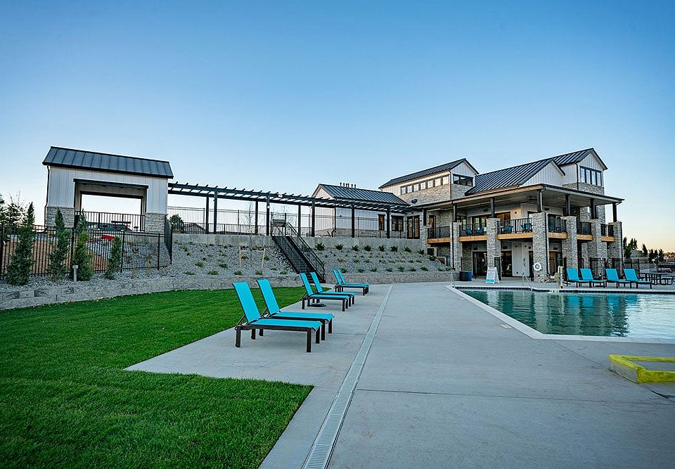 Trumark Homes at Sterling Ranch Clubhouse and Pool Littleton, CO