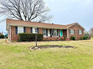 104 Lark Ln, Anderson, SC 29625