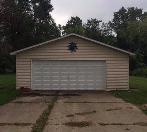 3rd image of 1042 E Mandeville St