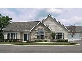 4885 Ashleigh Dr photo 1