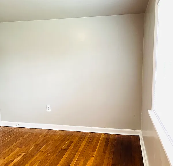 5435 Remuda Dr — Photo 2