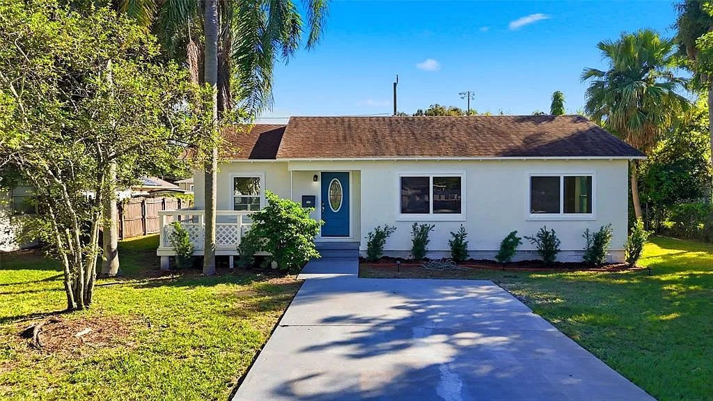 3 bed, 2.0 bath, 1206 sqft, $2,900 — Photo 2