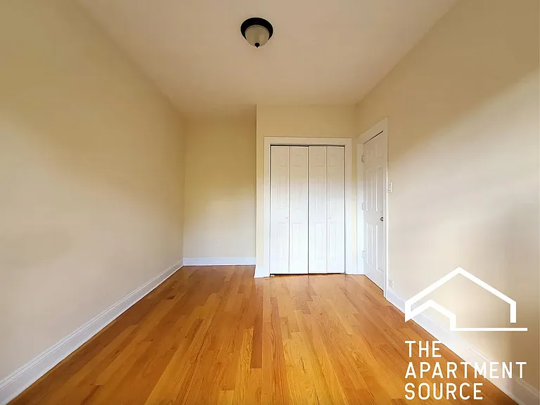 3722 N Pine Grove Ave #2 — Photo 8