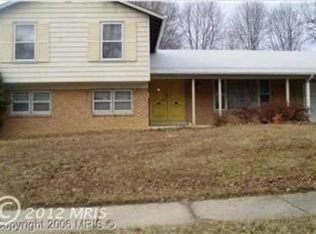 2710 Curry Dr, Hyattsville, MD 20783