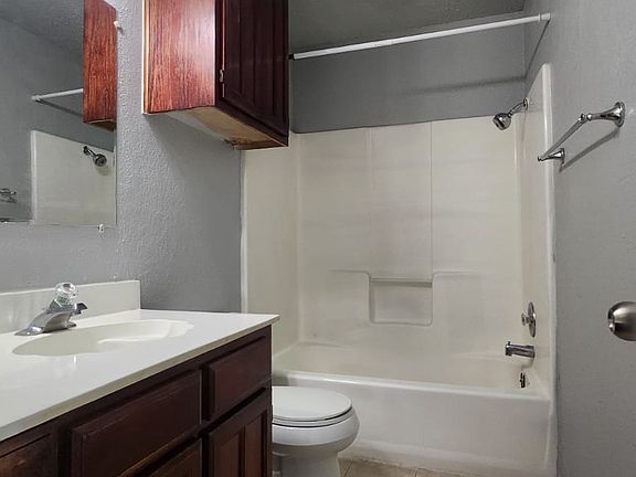 5th image of 6457 Whitehurst Dr