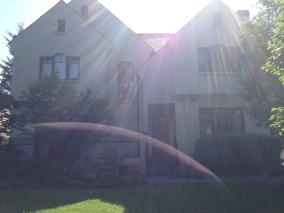 1st image of 7740 Fairway Dr NE