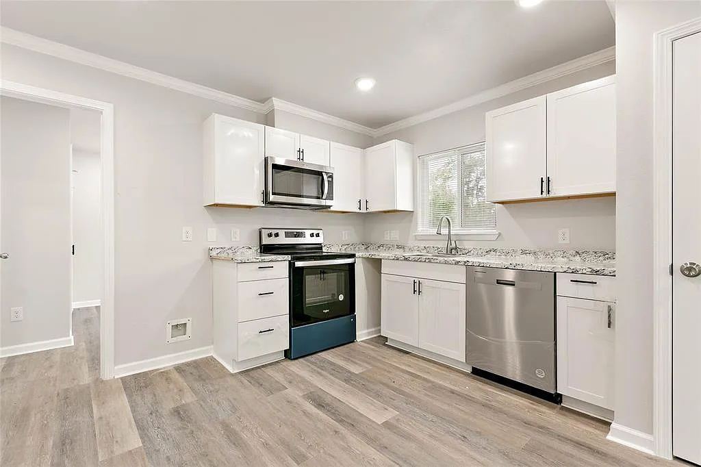 3 bed, 2.5 bath, 1186 sqft, $1,775 — Photo 1